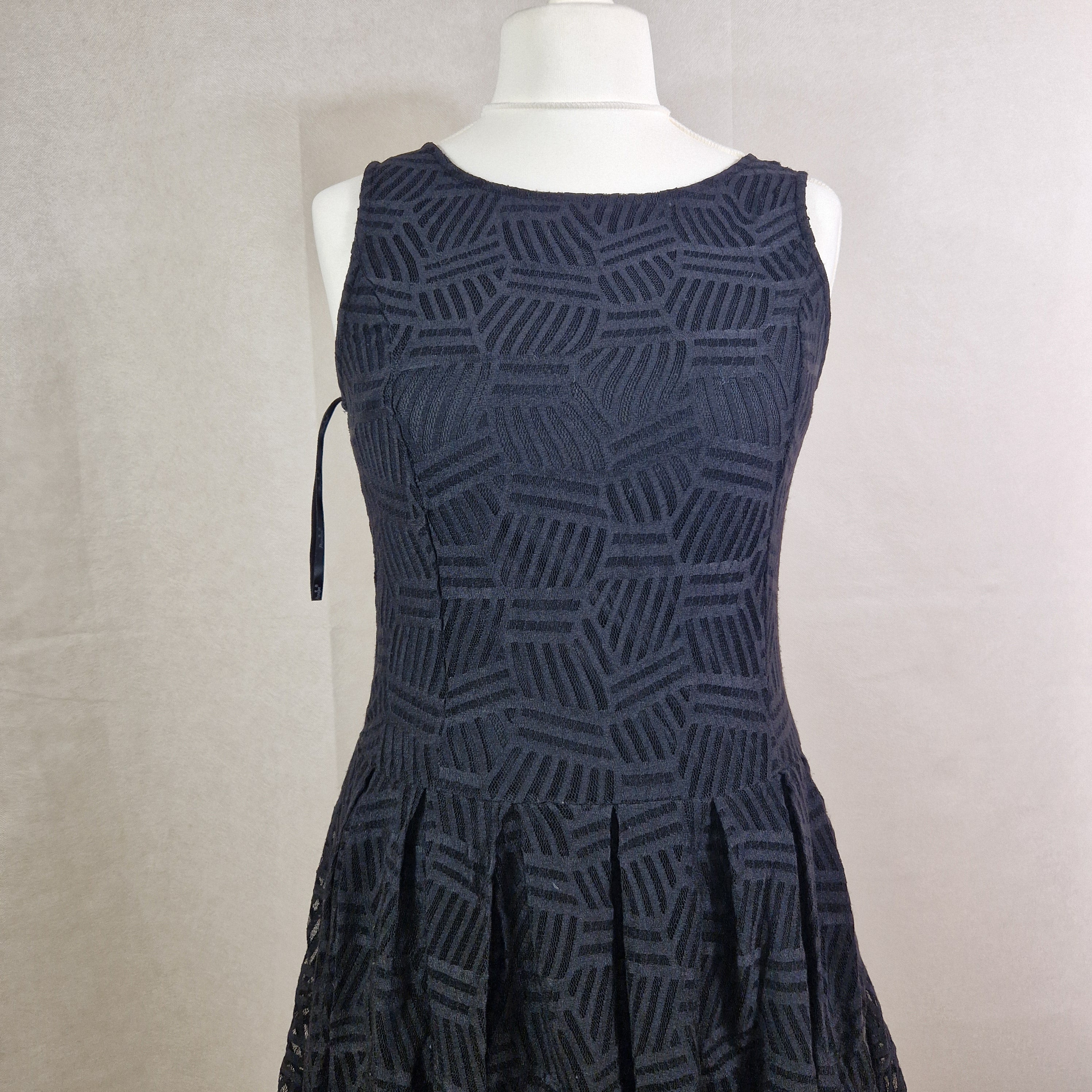 Papaya Womens Black Sleeveless Dress UK L Zip Back Textured Hem Nylon Lined