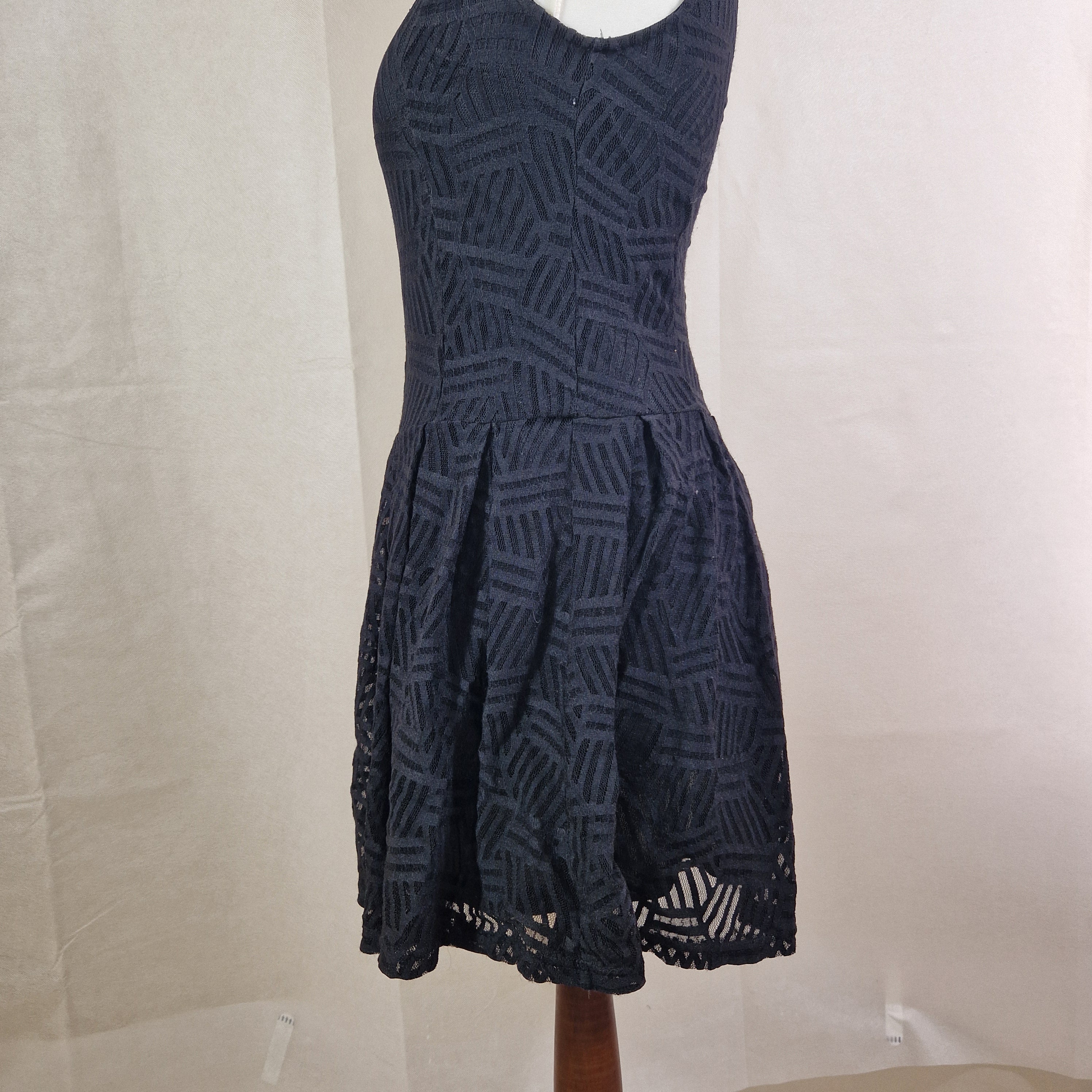 Papaya Womens Black Sleeveless Dress UK L Zip Back Textured Hem Nylon Lined