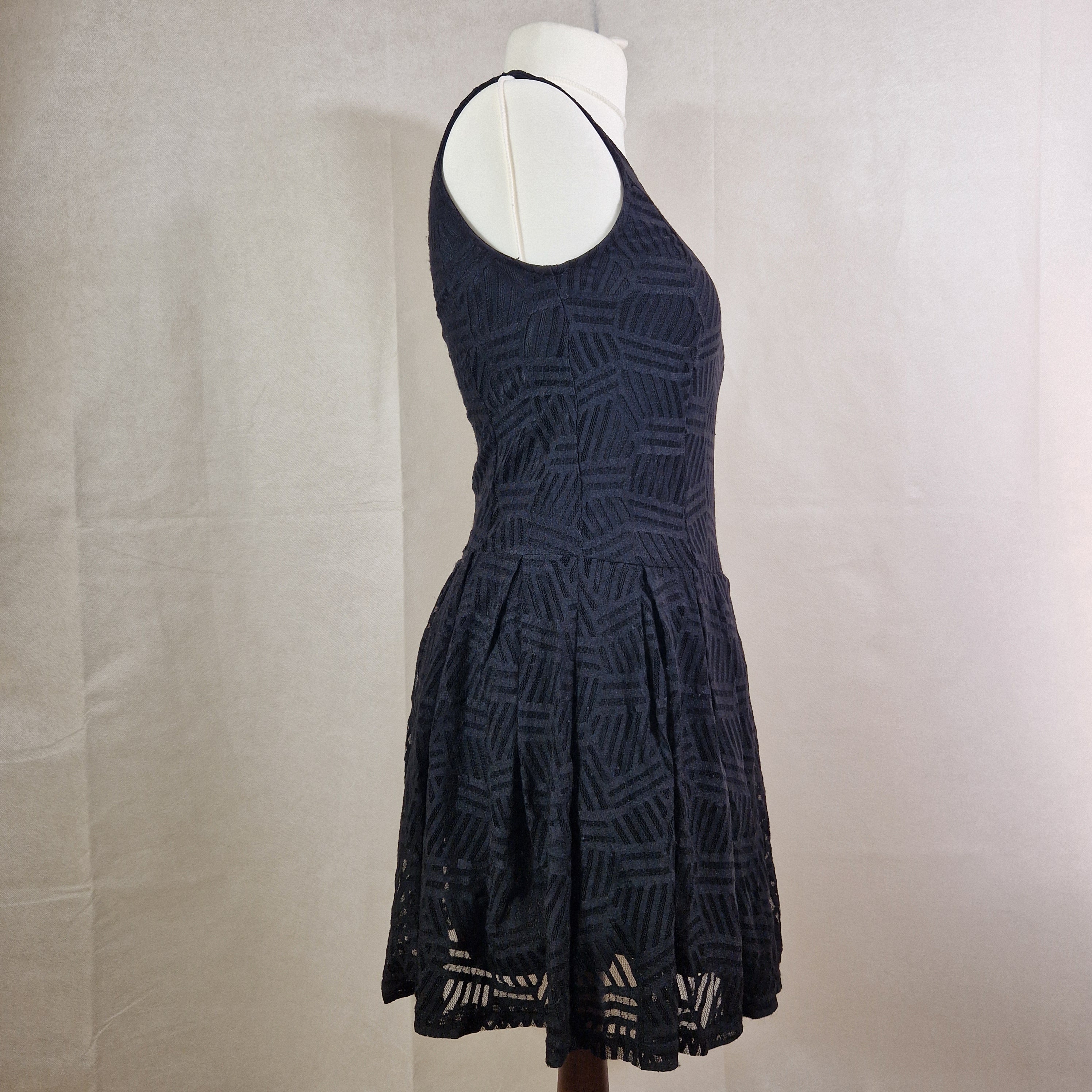 Papaya Womens Black Sleeveless Dress UK L Zip Back Textured Hem Nylon Lined