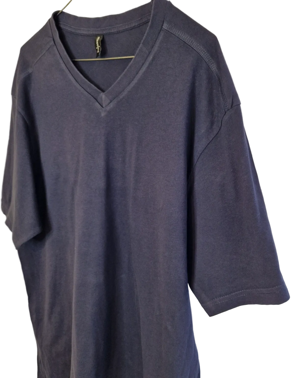 A blue Donnay men's V-neck t-shirt made from soft cotton jersey.