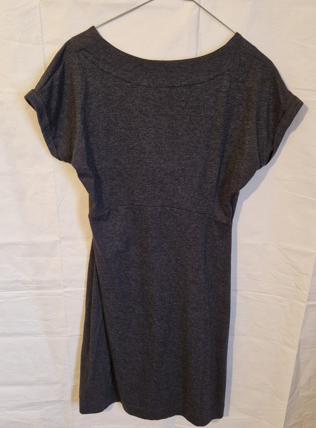 A grey Weird Fish midi shift dress with a round neckline and short sleeves.